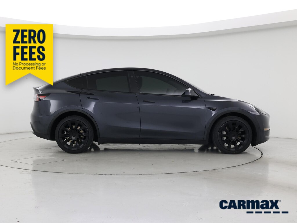 TESLA MODEL Y LONG RANGE - 9