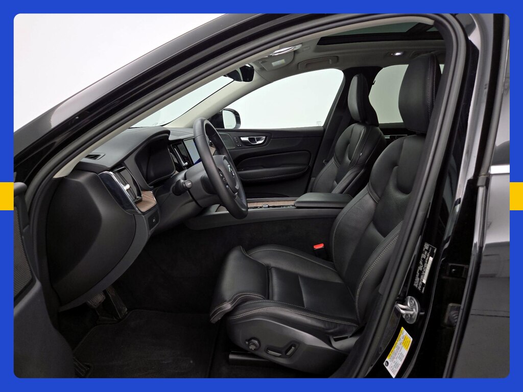 2023 Volvo XC60 B5 ULTIMATE BRIGHT THEME — фото 13