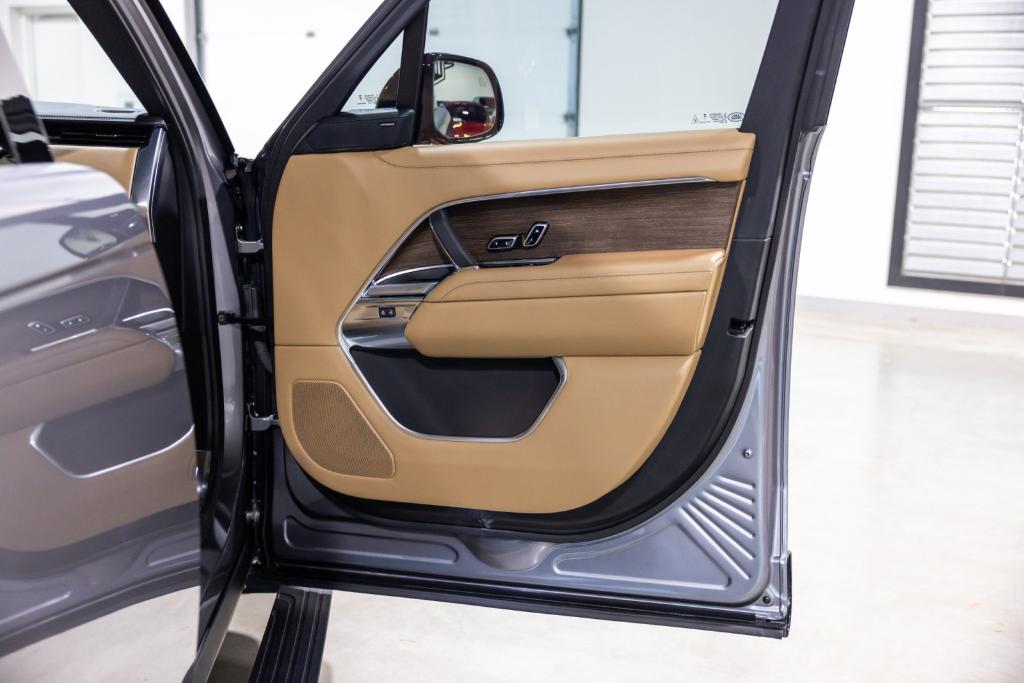 صورة مصغرة 26 لـ 2025 LAND Rover RANGE ROVER P530 SE