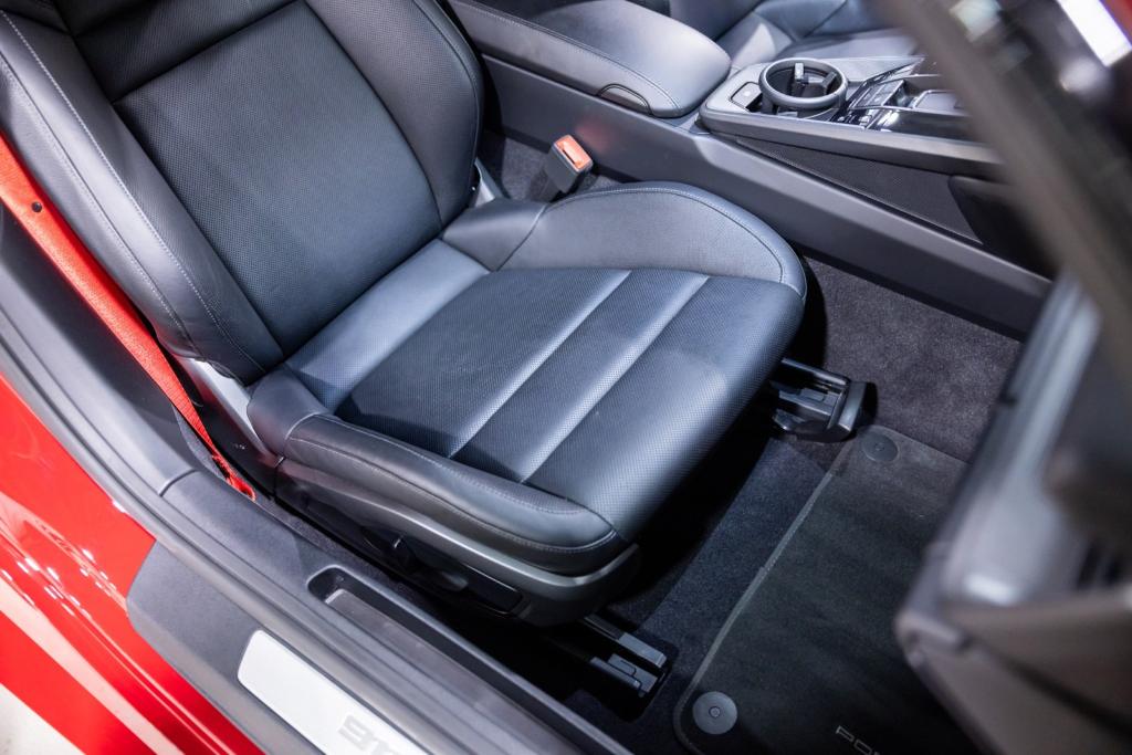 صورة مصغرة 30 لـ 2020 Porsche 911 CARRERA