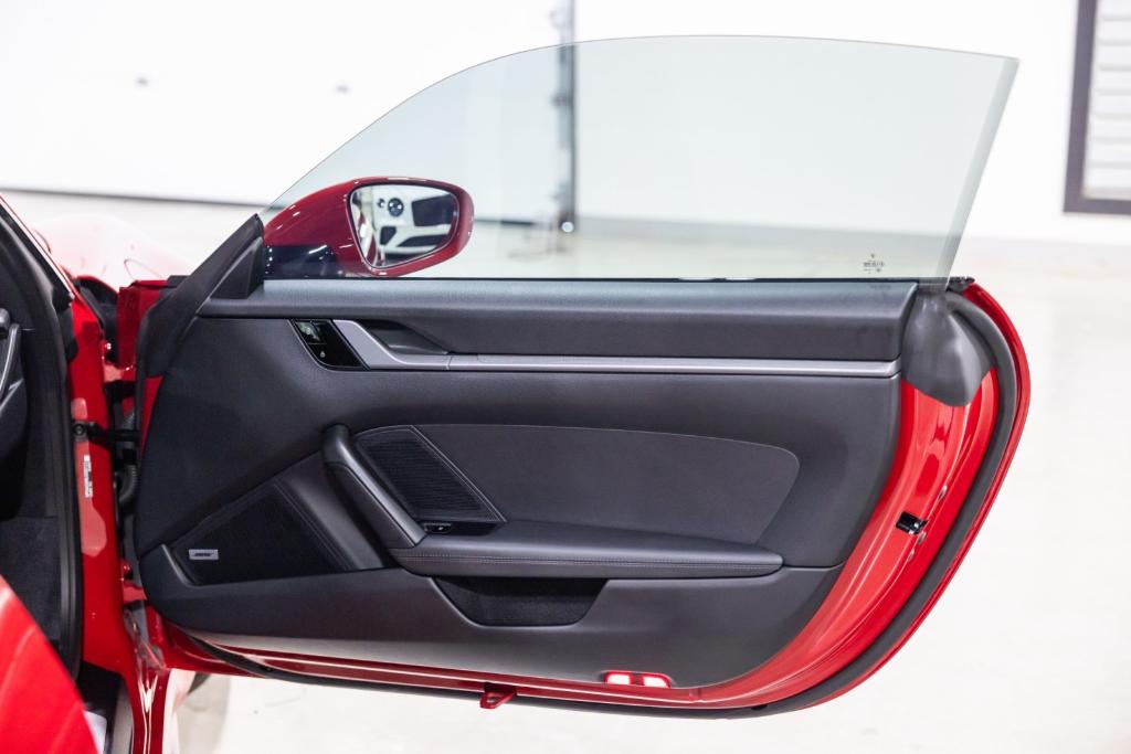 صورة مصغرة 27 لـ 2020 Porsche 911 CARRERA