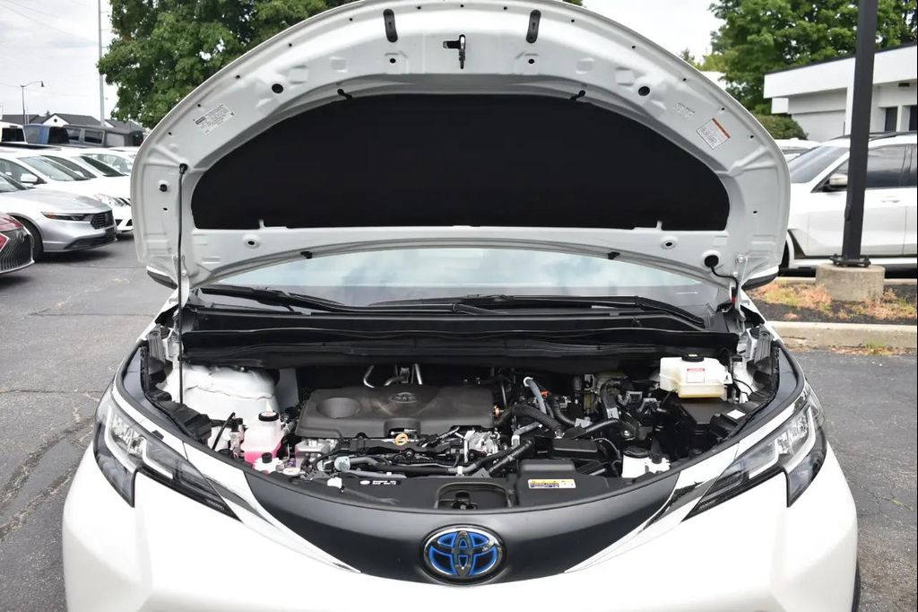 2021 Toyota SIENNA XLE 8 PASSENGER — фото 49