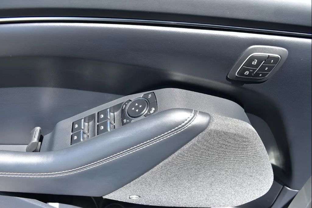 صورة مصغرة 37 لـ 2025 FORD MUSTANG MACH-E PREMIUM