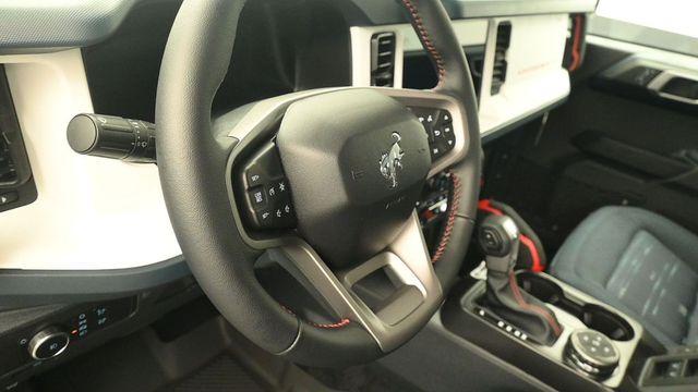 2026 FORD BRONCO HERITAGE EDITION — миниатюра 15