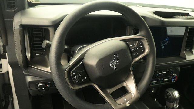 2026 FORD BRONCO BASE 缩略图 14