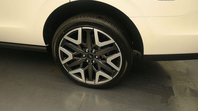 صورة 9 لـ 2026 FORD EXPEDITION PLATINUM