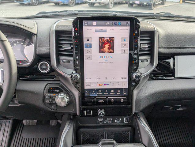 2026 RAM 1500 LARAMIE thumbnail 16