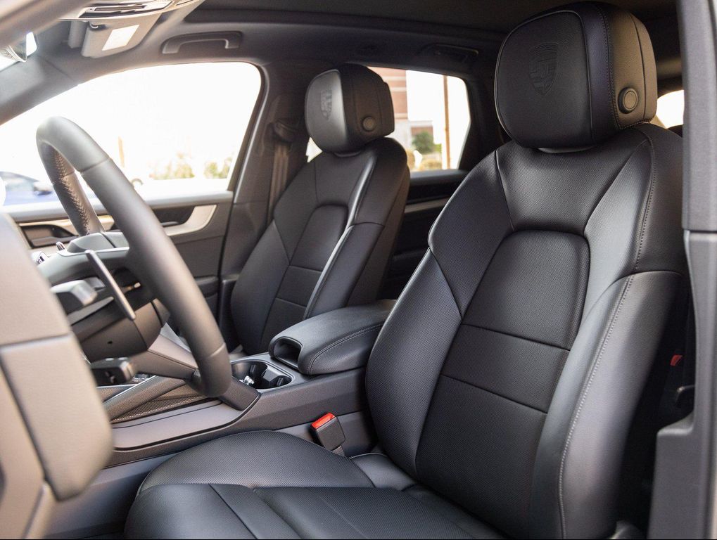 PORSCHE CAYENNE - 5