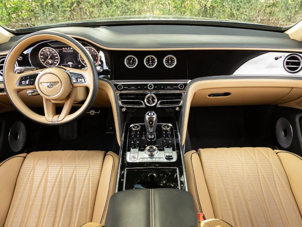 2022 Bentley FLYING SPUR V8 — миниатюра 12