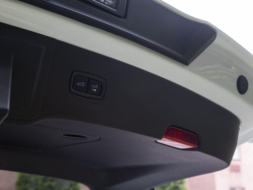 صورة مصغرة 30 لـ 2026 Porsche CAYENNE CAYENNE S E-HYBRID