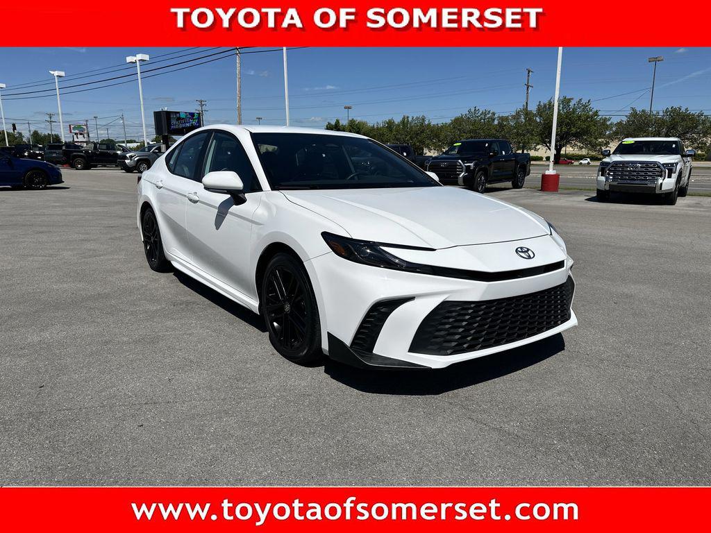 2025 Toyota CAMRY SE 照片 1