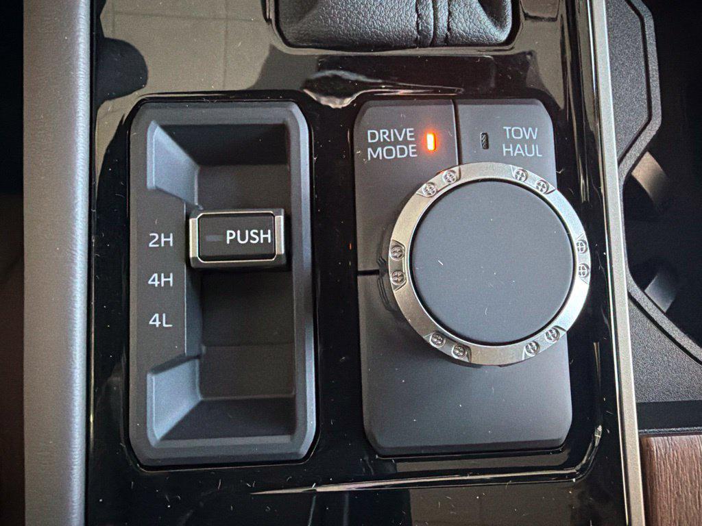 صورة مصغرة 21 لـ 2026 Toyota TUNDRA HYBRID 1794 EDITION