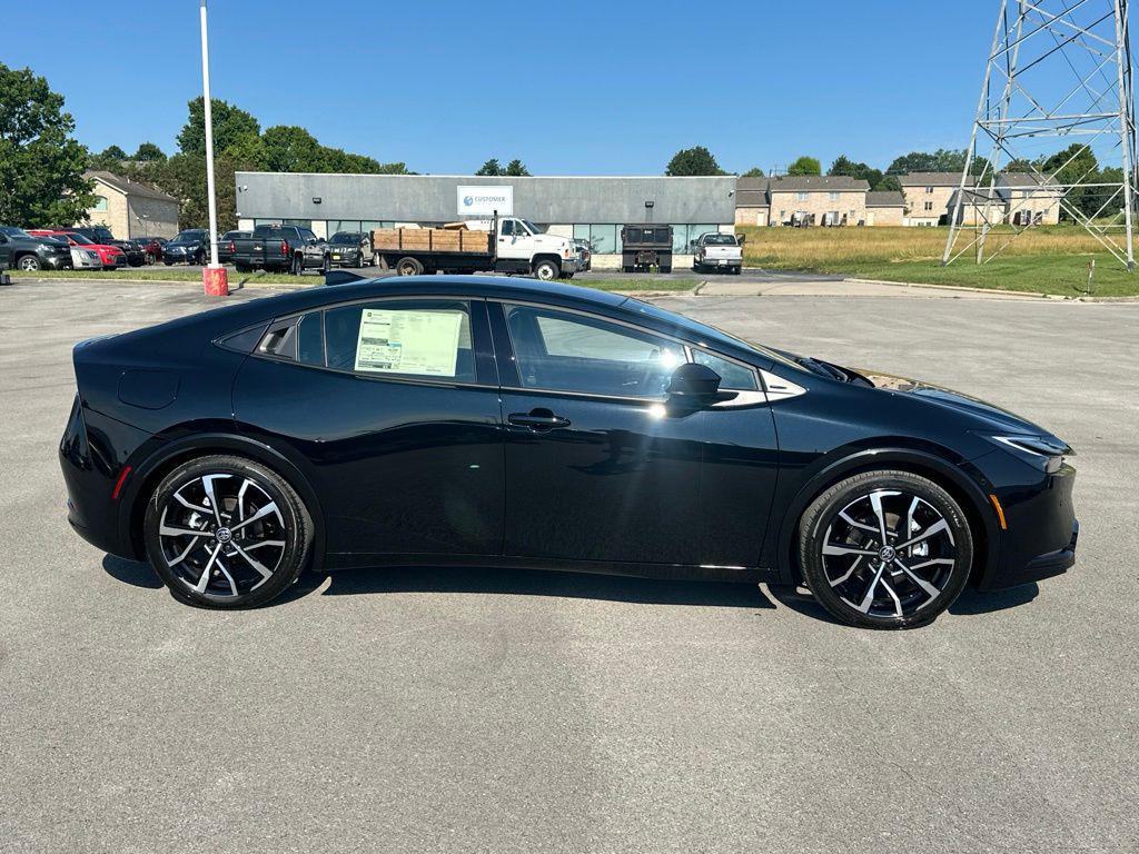 2026 TOYOTA PRIUS PLUG-IN HYBRID XSE PREMIUM — фото 8