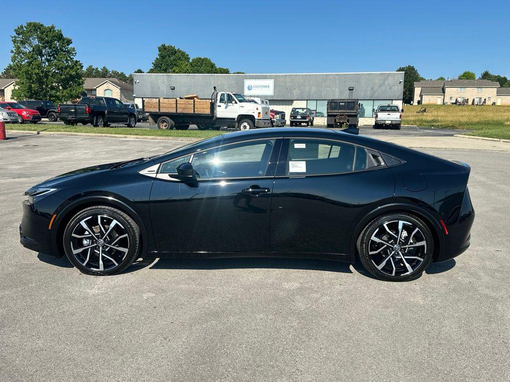 2026 TOYOTA PRIUS PLUG-IN HYBRID XSE PREMIUM — фото 4