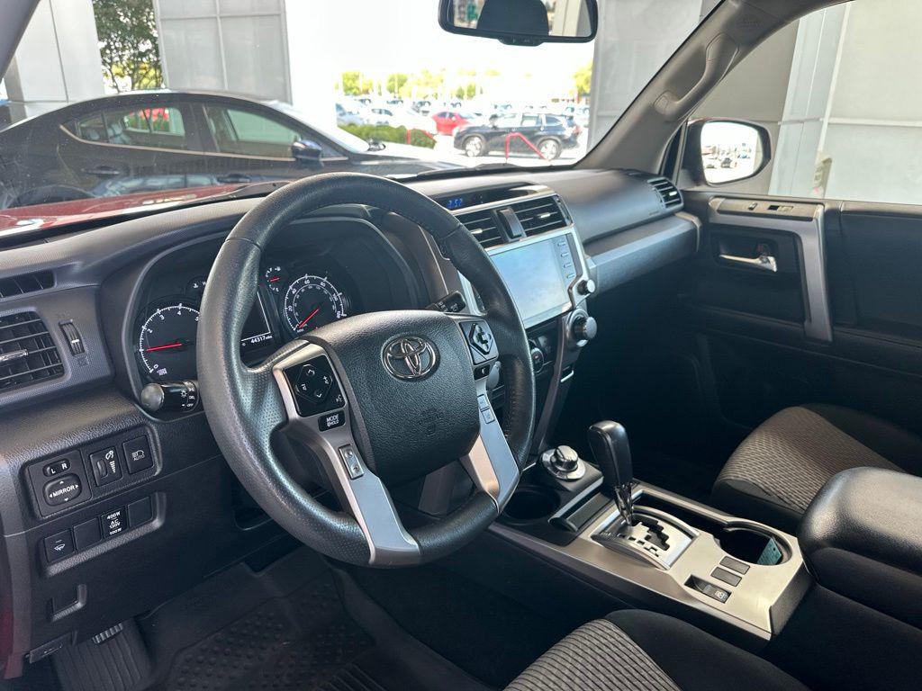 2021 Toyota 4RUNNER SR5 — фото 10