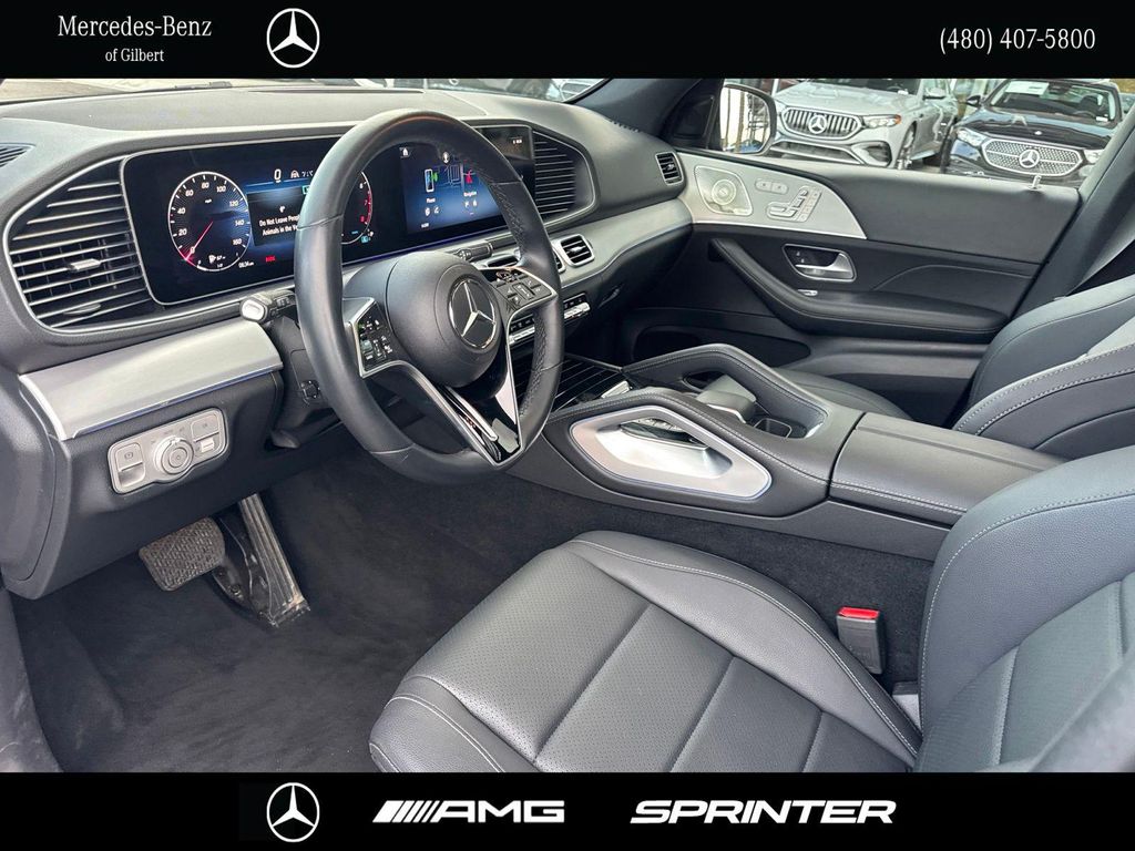 2025 Mercedes-BENZ GLE — миниатюра 10