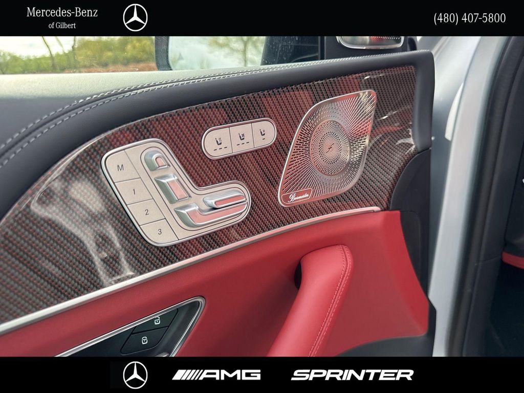 صورة مصغرة 16 لـ 2026 Mercedes-BENZ AMG GLS 63 BASE