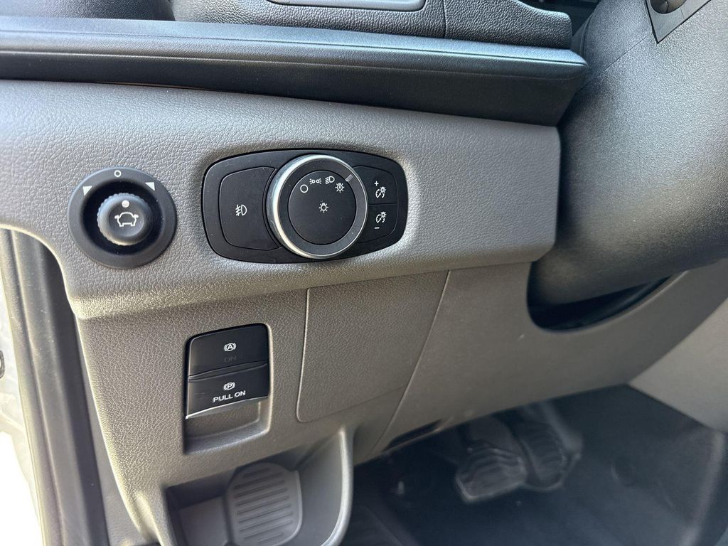 صورة مصغرة 14 لـ 2025 FORD TRANSIT-250 BASE