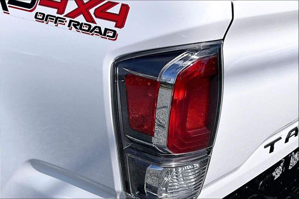 2020 Toyota TACOMA TRD OFF ROAD — миниатюра 29