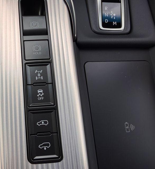 صورة مصغرة 32 لـ 2026 Lexus LX 700H F SPORT HANDLING