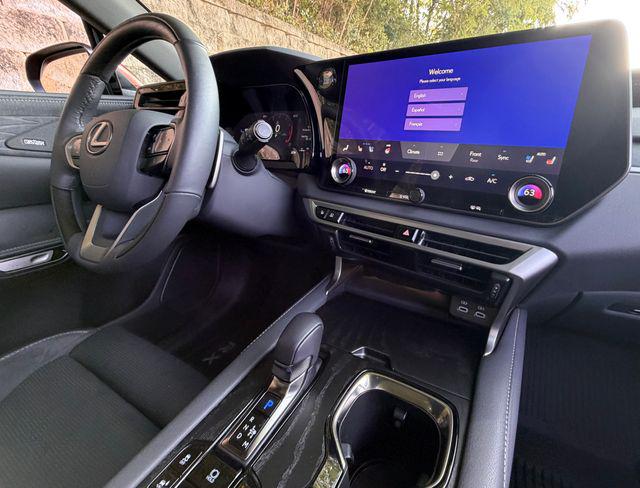 صورة مصغرة 18 لـ 2025 Lexus RX 350 LUXURY