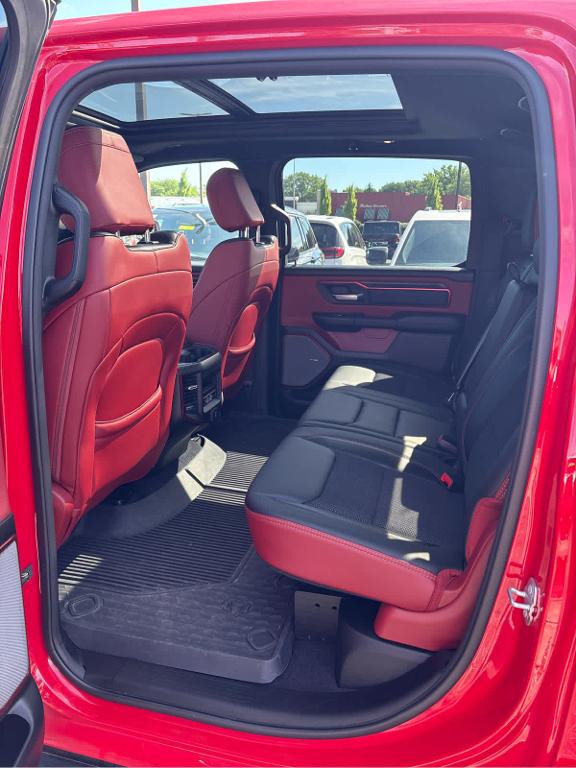 2025 RAM 1500 REBEL 照片 7