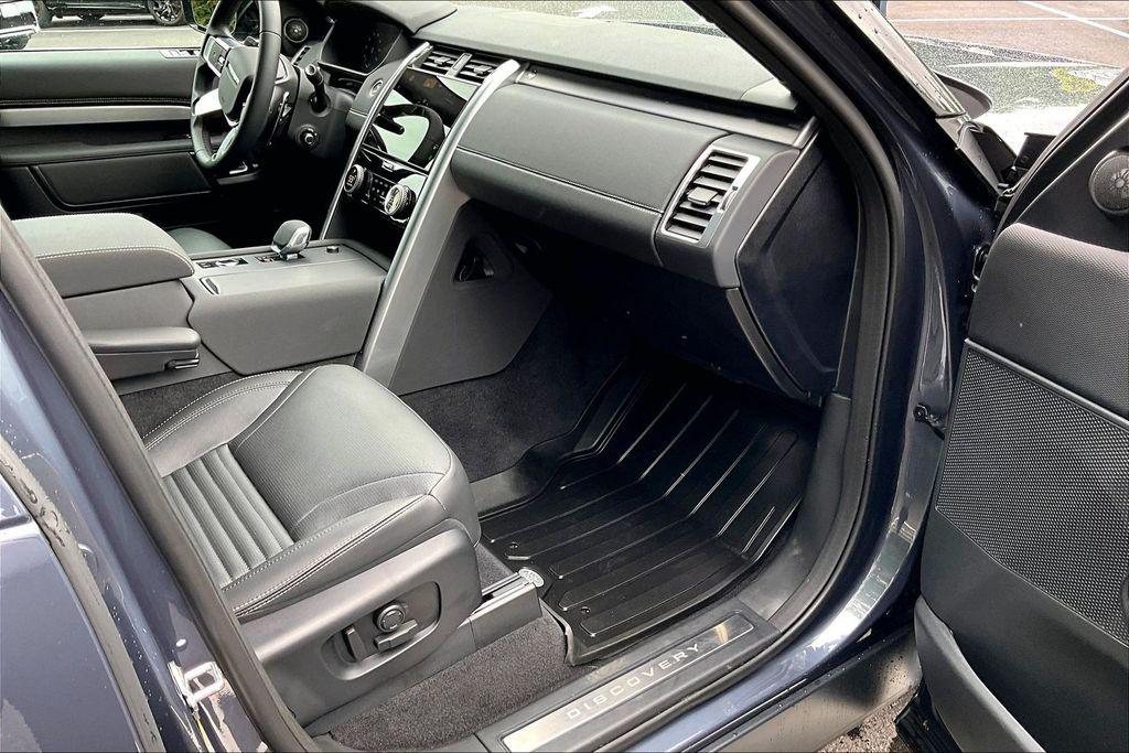 2025 LAND Rover DISCOVERY P300 DYNAMIC SE — миниатюра 16