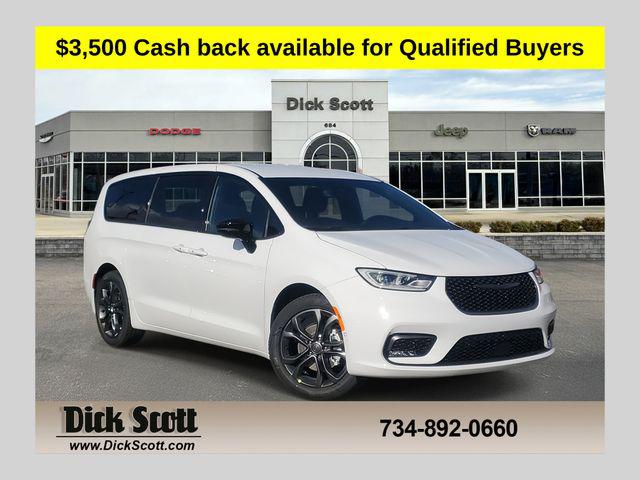 New 2026 Chrysler Pacifica L