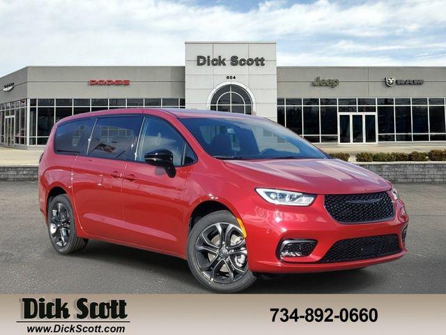 New 2026 Chrysler Pacifica L