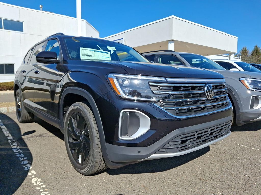 New 2026 Volkswagen Atlas 2.0T SE w/Technology 4MOTION