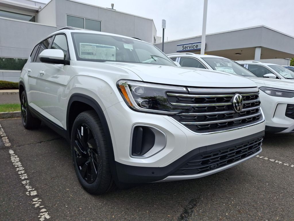 New 2026 Volkswagen Atlas 2.0T SE w/Technology 4MOTION