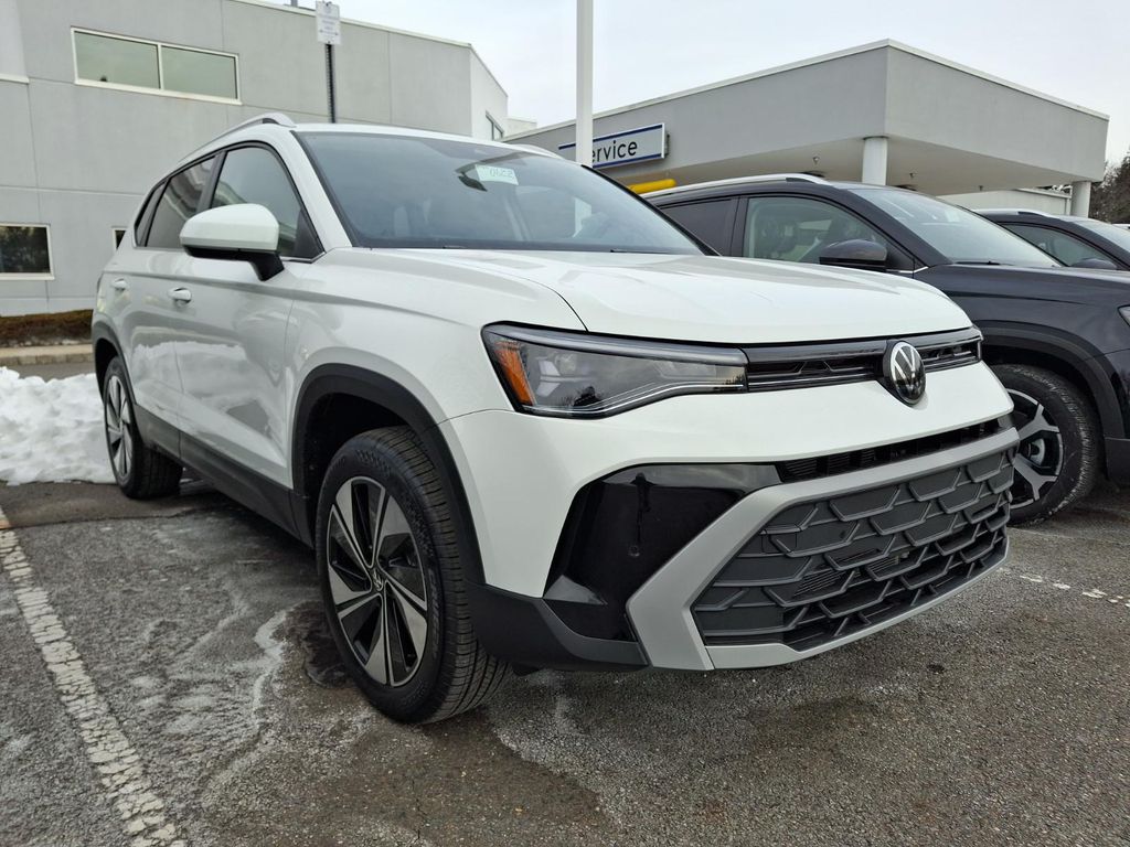 New 2026 Volkswagen Taos SE