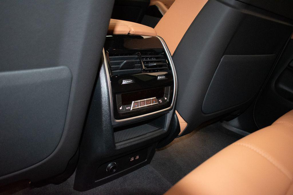 2026 BMW X5 PHEV XDRIVE50E — миниатюра 25