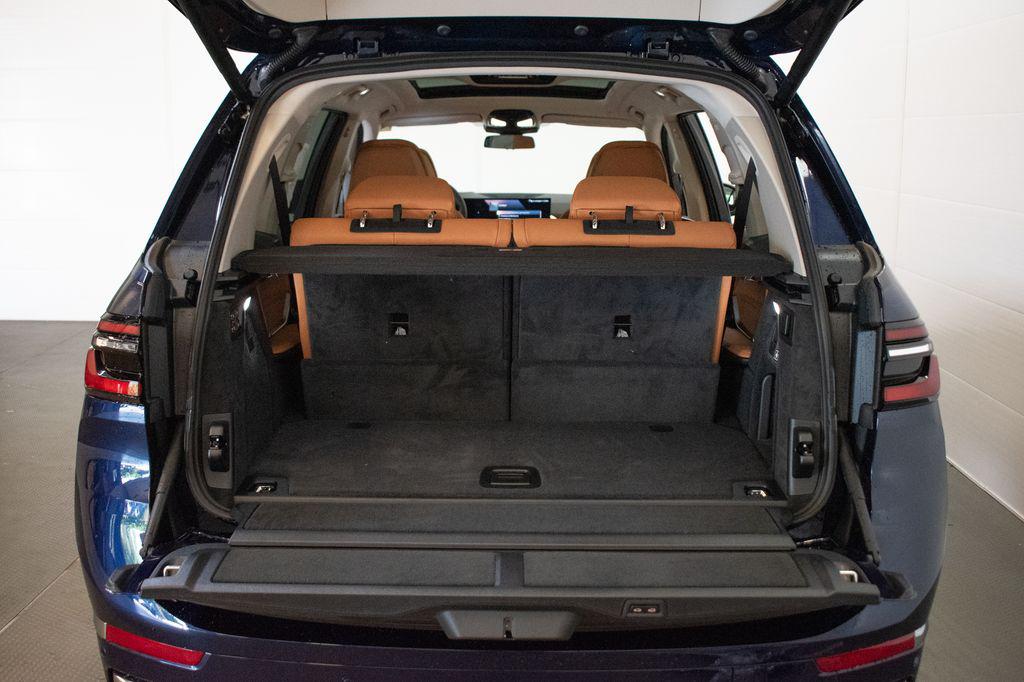 صورة مصغرة 27 لـ 2027 BMW X7 XDRIVE40I