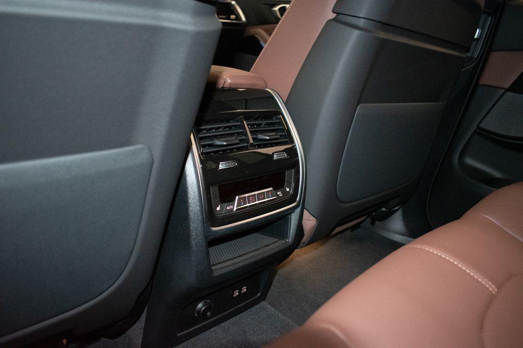 صورة مصغرة 25 لـ 2026 BMW X5 PHEV XDRIVE50E