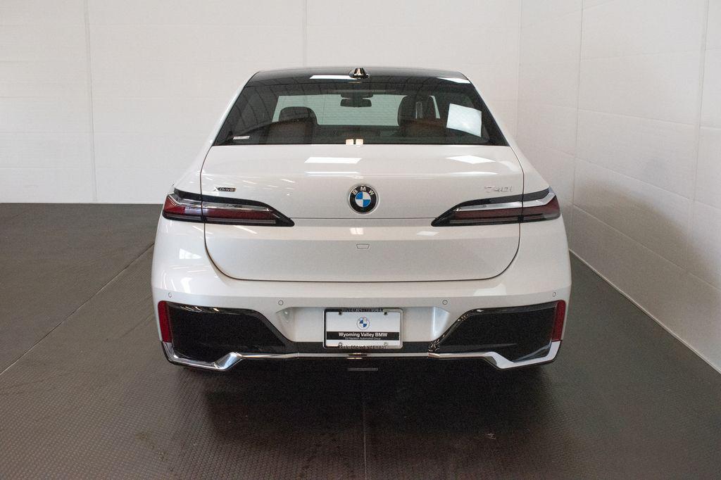 صورة 5 لـ 2026 BMW 740 XDRIVE