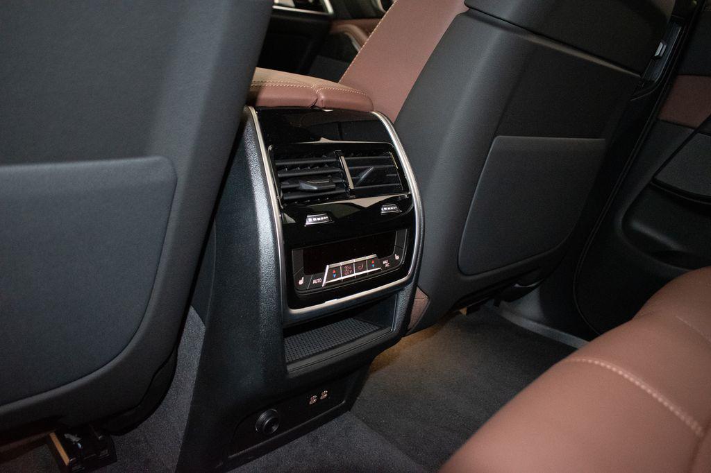صورة مصغرة 25 لـ 2026 BMW X5 PHEV XDRIVE50E