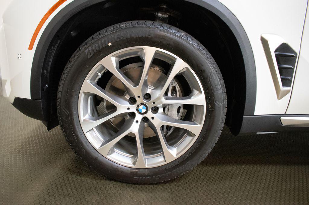 2026 BMW X5 XDRIVE40I photo 9