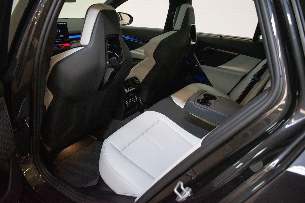 2026 BMW M5 BASE 缩略图 25