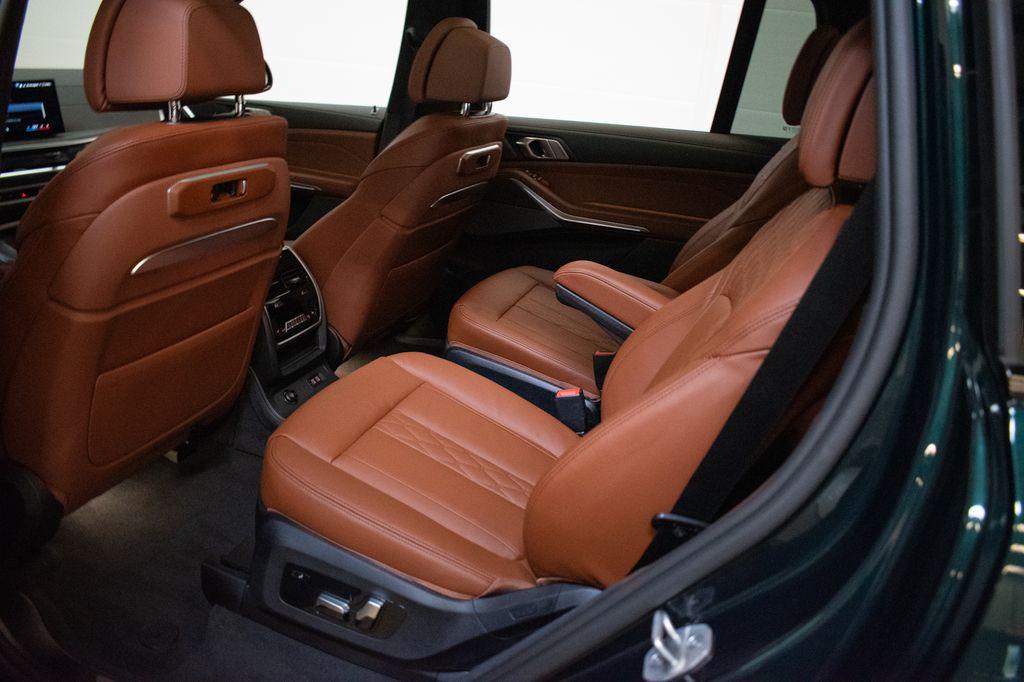 صورة مصغرة 24 لـ 2027 BMW X7 XDRIVE40I