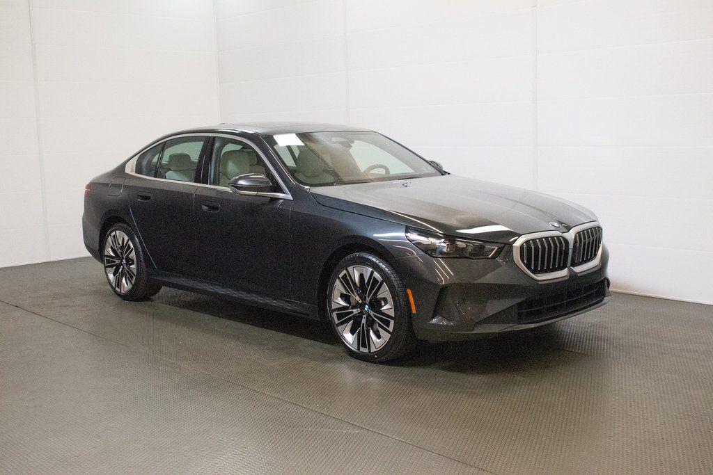 New 2026 BMW 530 i xDrive