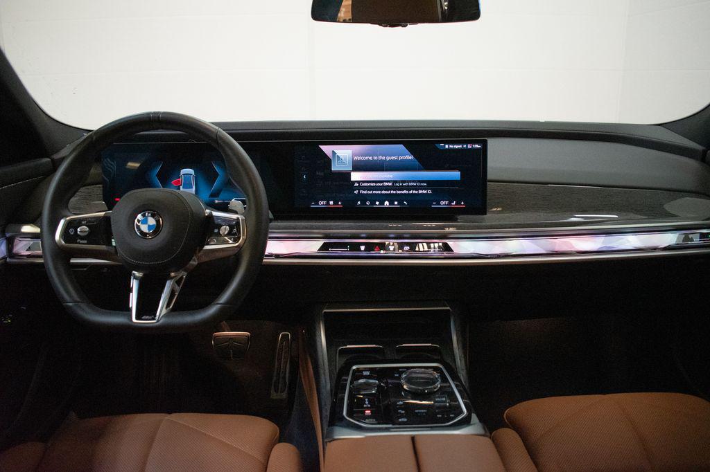 2025 BMW 740 XDRIVE — миниатюра 11