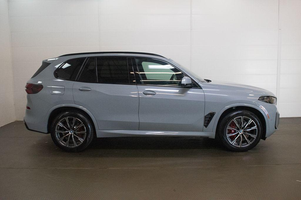 صورة 3 لـ 2026 BMW X5 XDRIVE40I