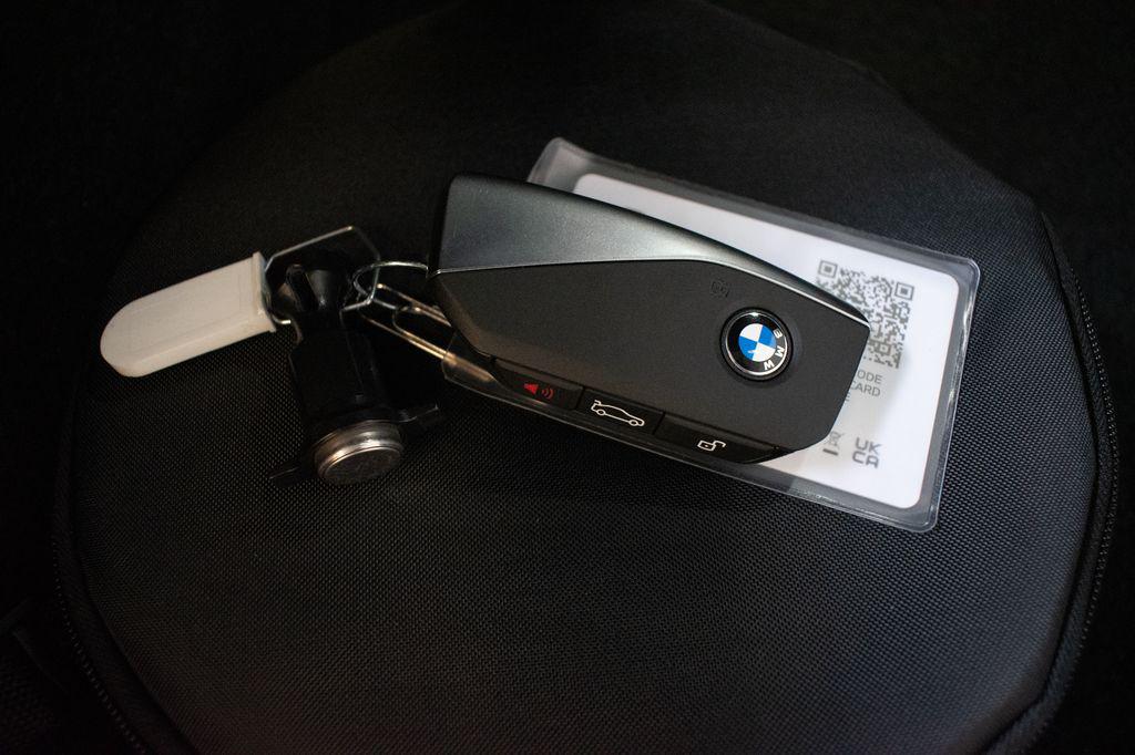 2027 BMW 530 I XDRIVE — миниатюра 27
