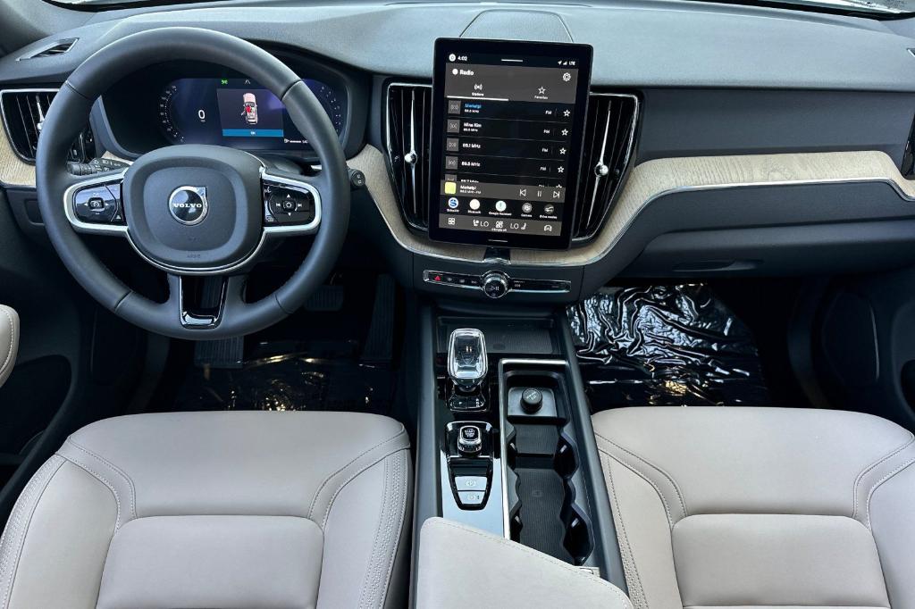 2026 Volvo XC60 B5 PLUS — миниатюра 12