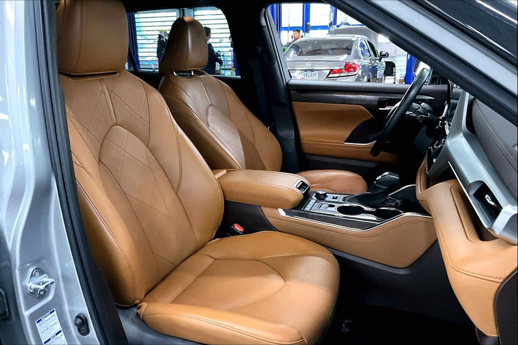 TOYOTA HIGHLANDER - 9