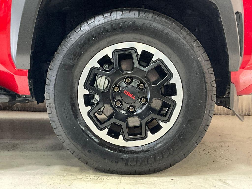 صورة 12 لـ 2025 Toyota 4RUNNER TRD OFF ROAD