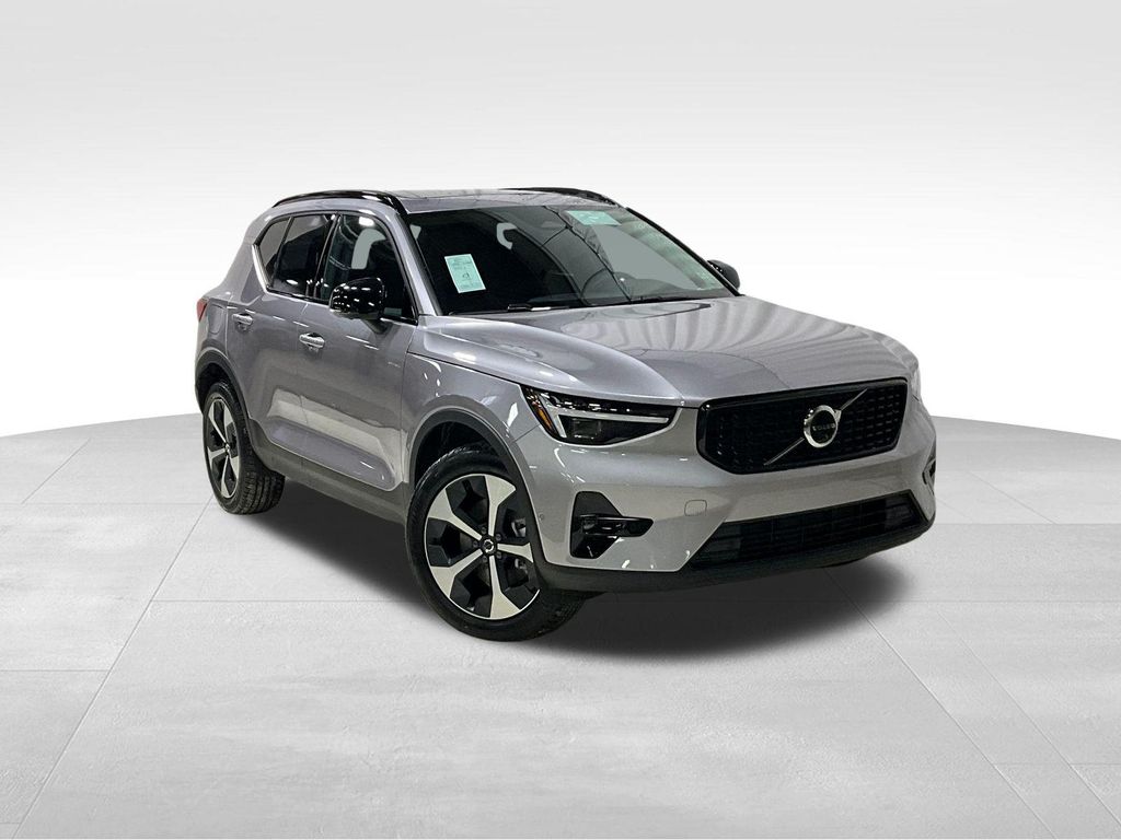 New 2026 Volvo XC40 B5 Plus