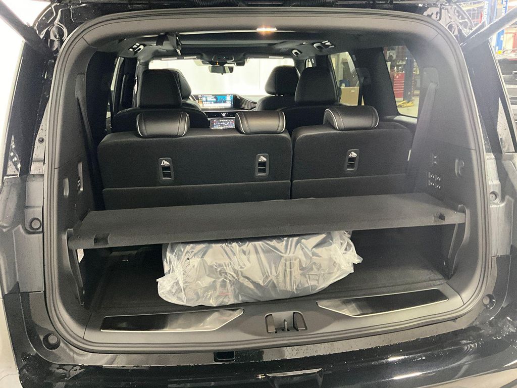 2027 Infiniti QX80 AUTOGRAPH — миниатюра 26