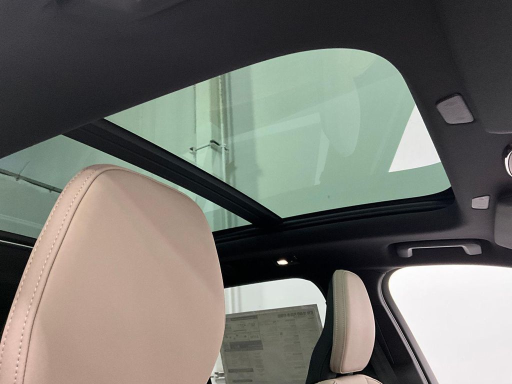 2026 Volvo XC90 PLUG-IN HYBRID PLUS, T8 AWD, ELECTRIC/GASOLIN 缩略图 22